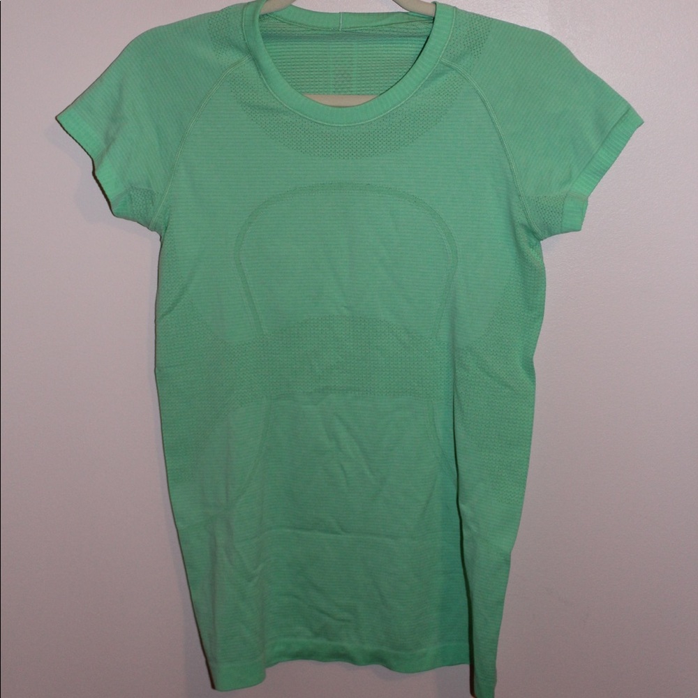 LULULEMON size 8 swiftly tech short sleeve crew